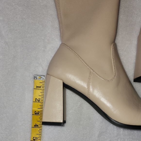 Elegant Cream Over the Knee Boots - Picture 5 of 12